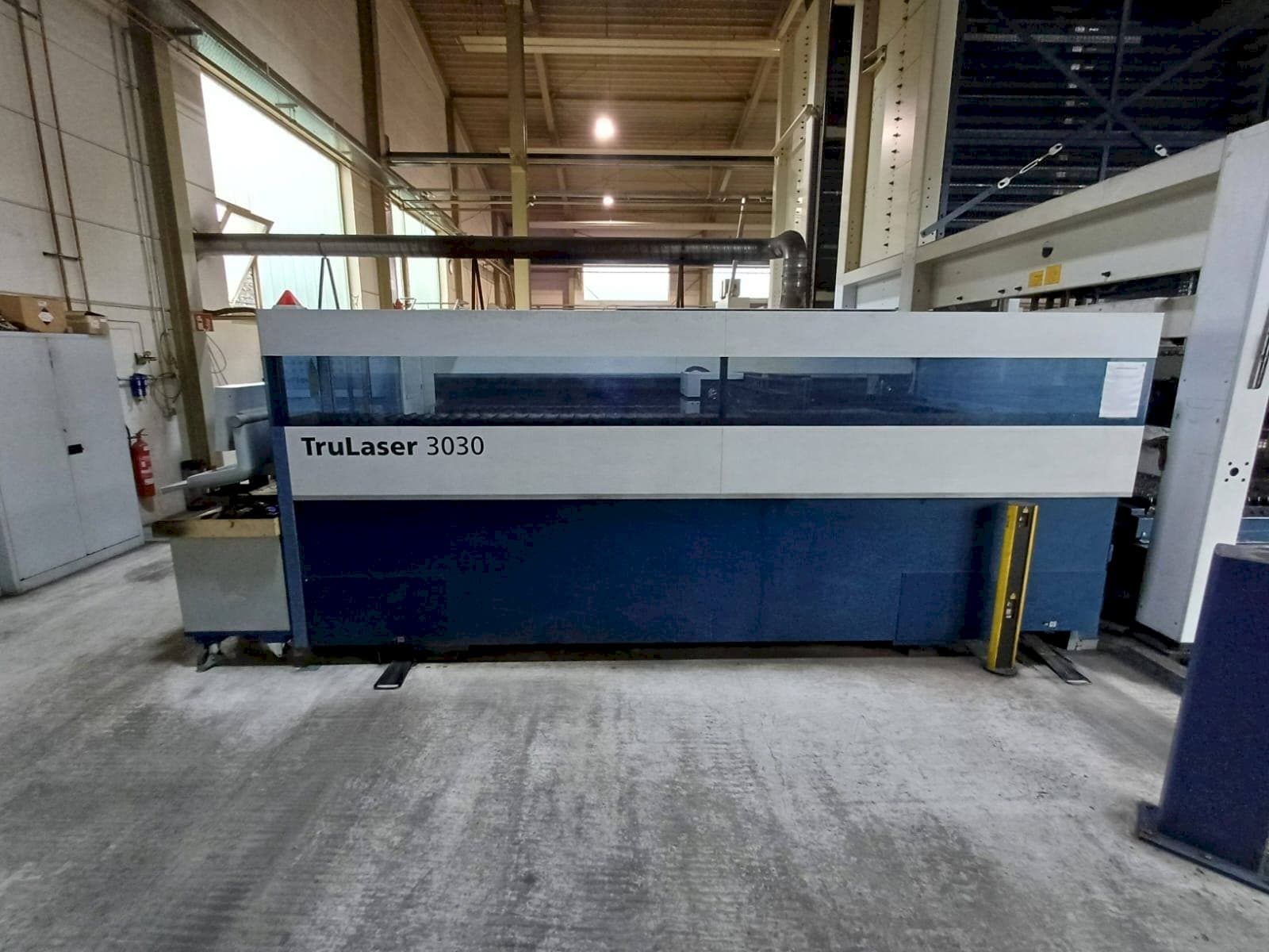 Makine  TRUMPF TruLaser 3030 - Önden görünüm