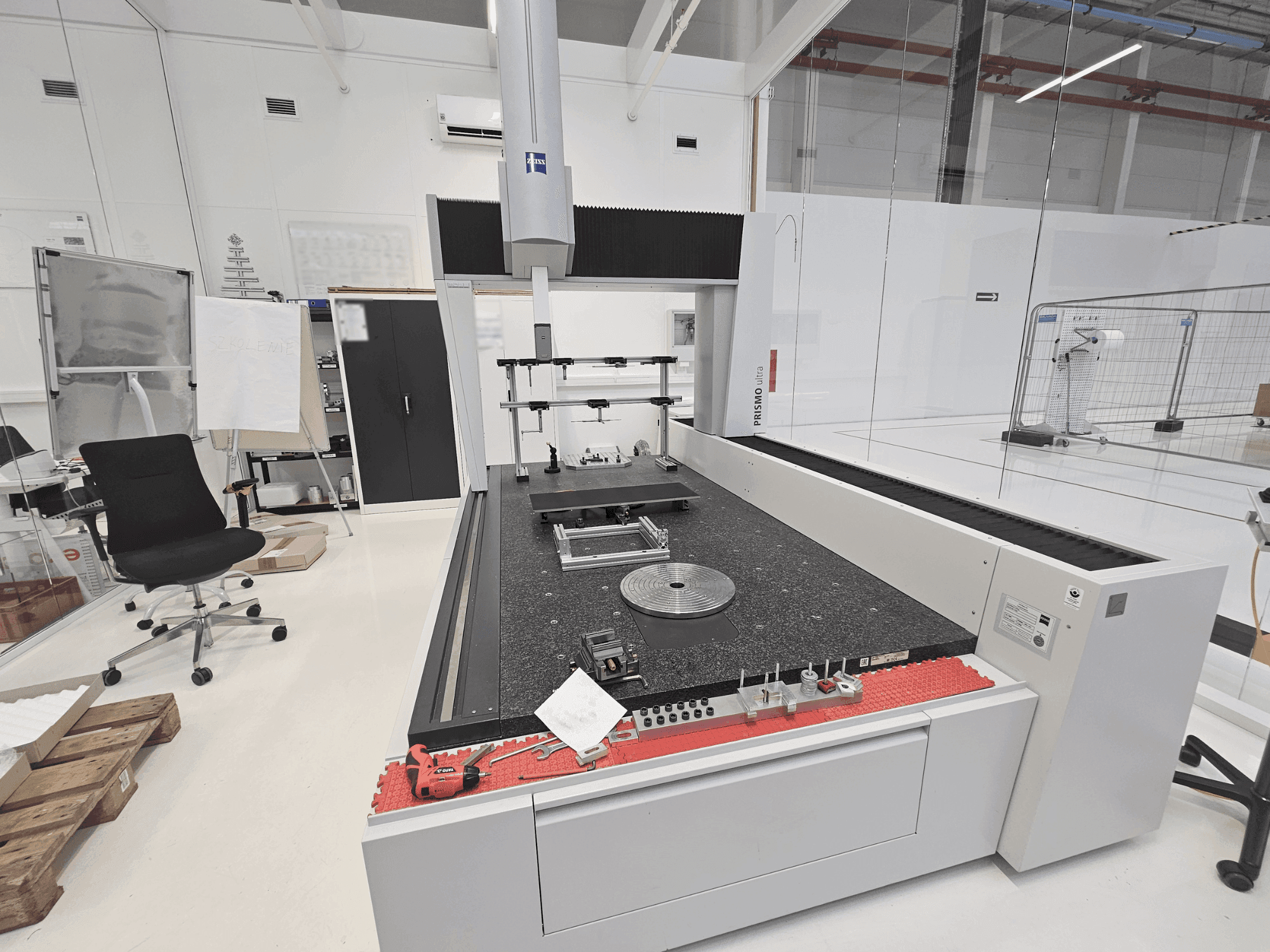 Makine  ZEISS PRISMO 12/24/10 ultra - Önden görünüm