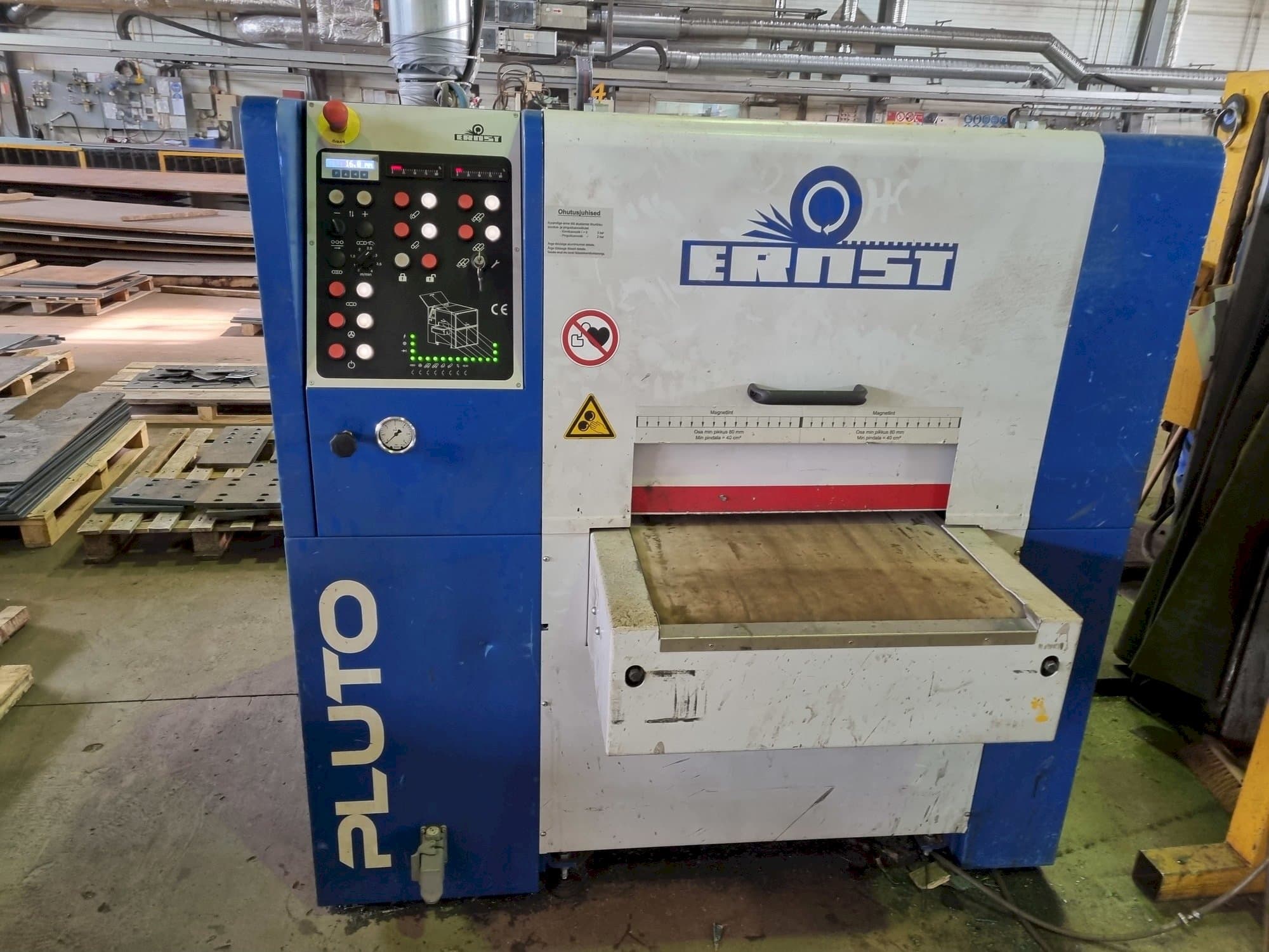 Makine  ERNST PLUTO ELL 600 - Önden görünüm