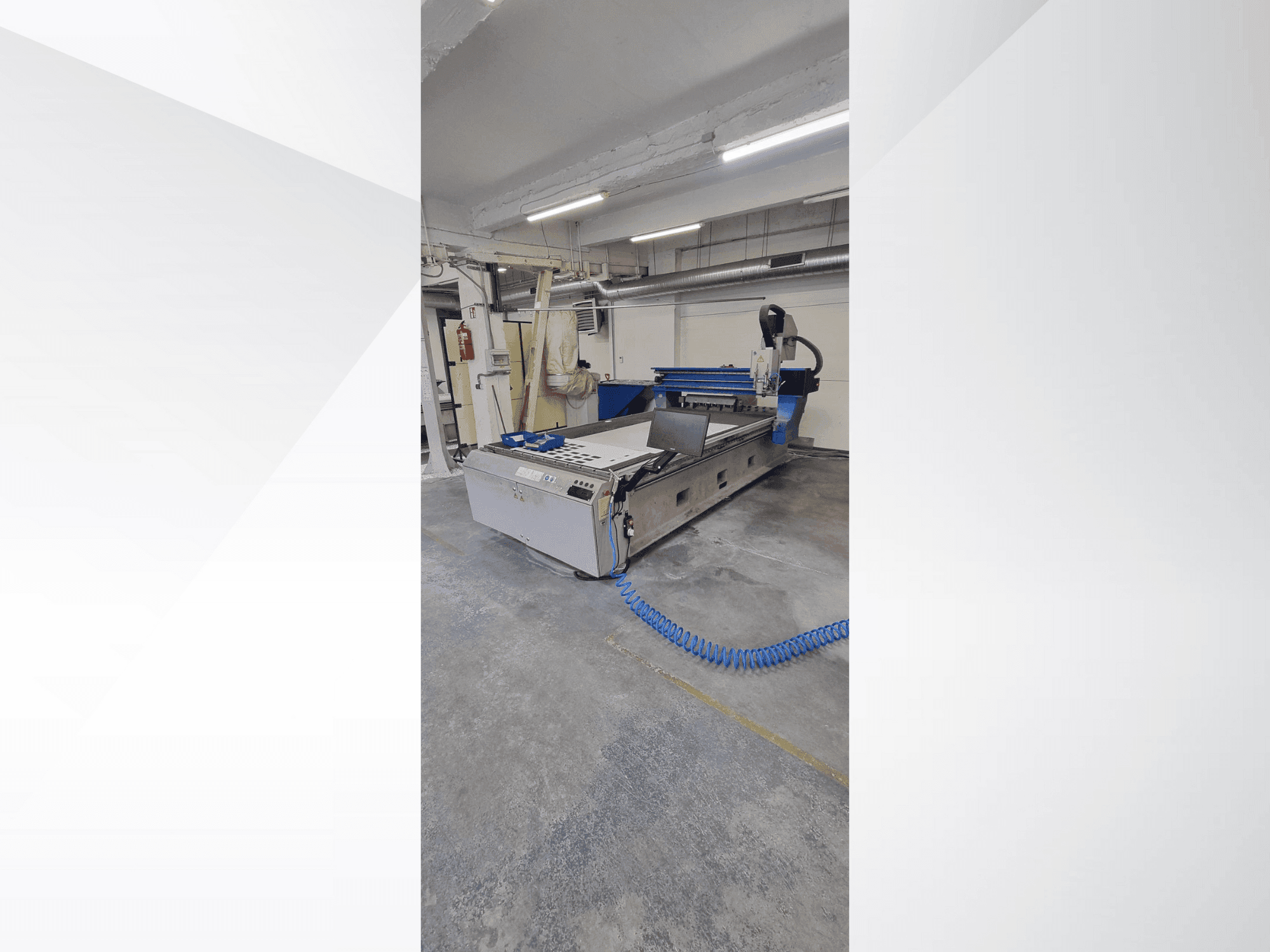 Makine  MECANUMERIC Mecapro 3015 - Önden görünüm