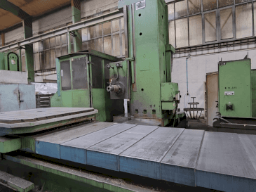 Makine  TOS WHN 13.8 CNC - Önden görünüm