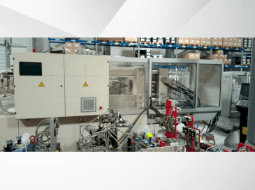 Makine  Krauss Maffei 110-520 C1 - Önden görünüm