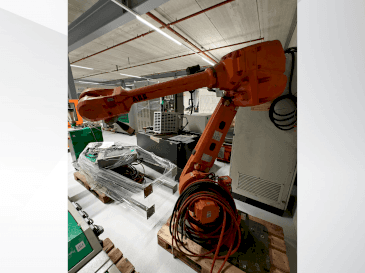 Makine  ABB IRB 4600 - Önden görünüm