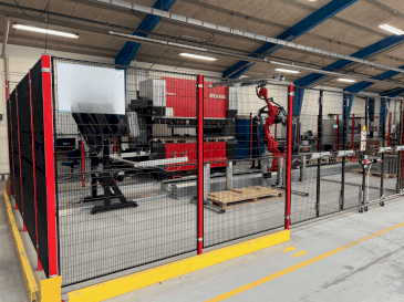 Makine  AMADA HFE3i 1003 8 axes L - Önden görünüm