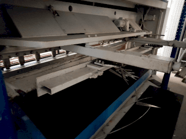Makine LVD HST 25/6 - Önden görünüm