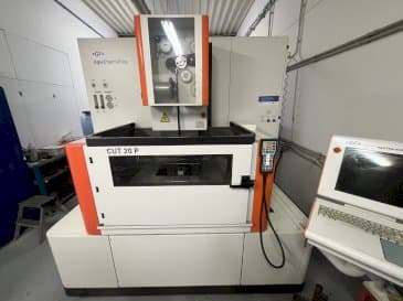Makine AgieCharmilles CUT 20 P - Önden görünüm