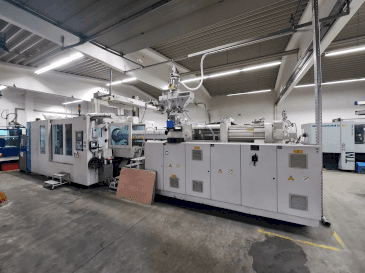 Makine  Krauss Maffei 800-6100 MX - Önden görünüm