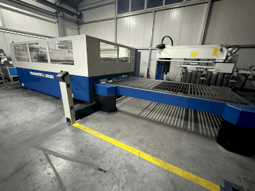 Makine  TRUMPF LoadMaster - Önden görünüm