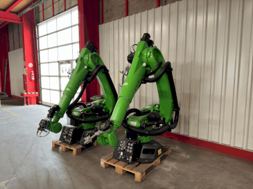 Makine  KUKA KR 90 R3700 prime K - Önden görünüm