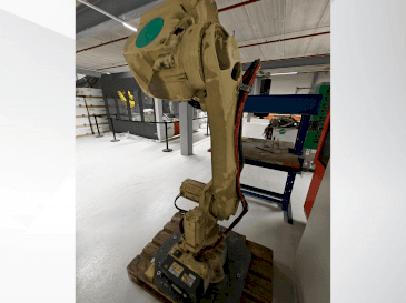 Makine  ABB IRB 4600 M2004 - Önden görünüm