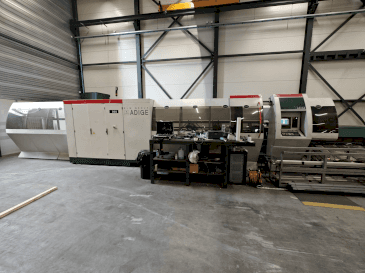 Makine  BLM Adige LT702D - Önden görünüm