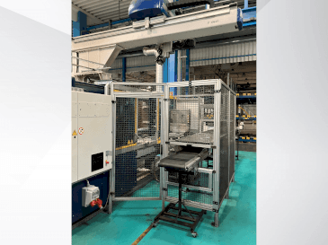 Makine  Krauss Maffei KM350 - Önden görünüm