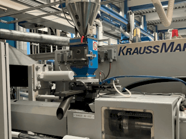 Makine  Krauss Maffei 125-520 C1 - Önden görünüm