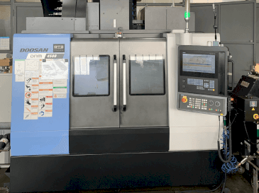 Makine  DOOSAN DNM 4500 - Önden görünüm