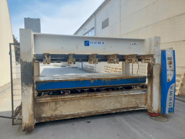 Makine  ORMA NPC/L DIGIT30/13AF-BO - Önden görünüm