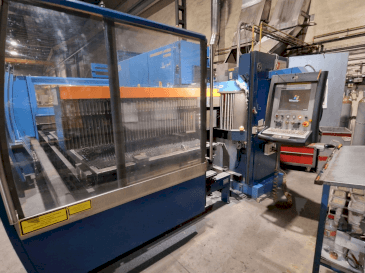 Makine  Prima Industrie PLATINO 1530 - Önden görünüm
