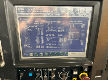 Makine  AMADA Astro 100 NT - Önden görünüm