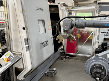 Makine  Okuma Twinstar LT300-M - Önden görünüm