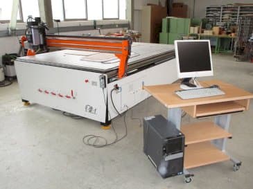 Makine  MLM Ploter CNC - Önden görünüm