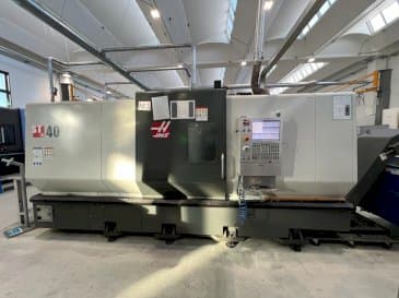 Makine HAAS ST-40 - Önden görünüm