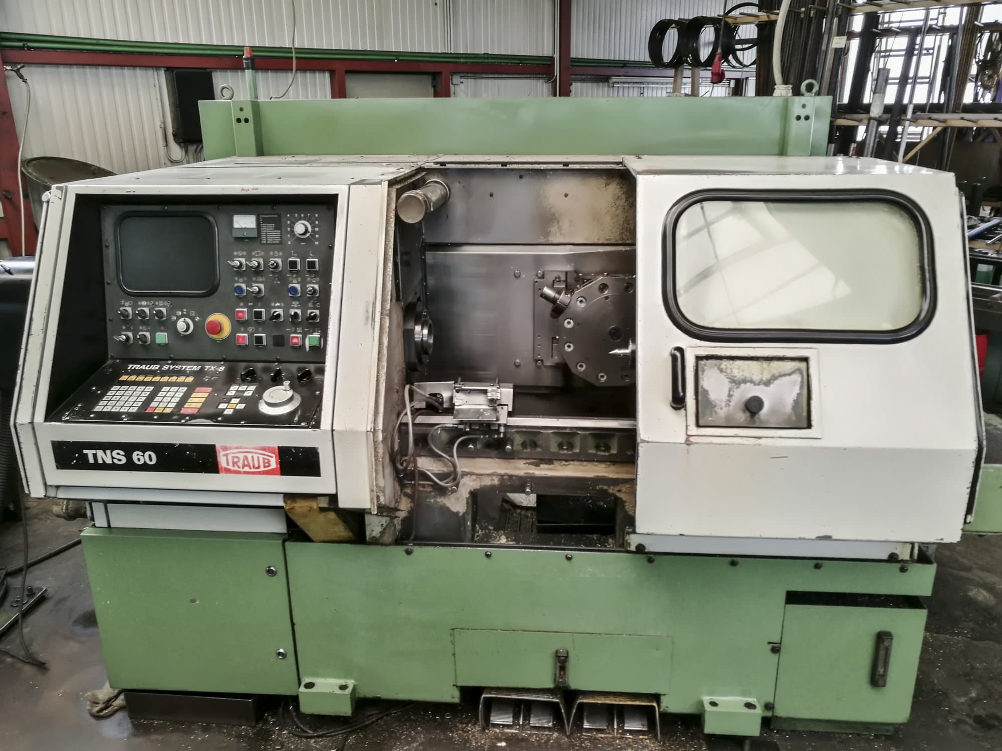 Makine  TRAUB - Önden görünüm TNS 60