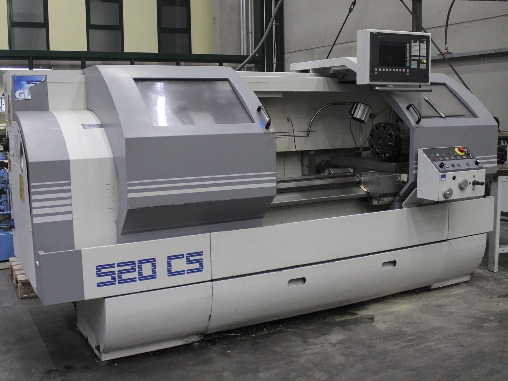 Makine  GDW - Önden görünüm 520CS