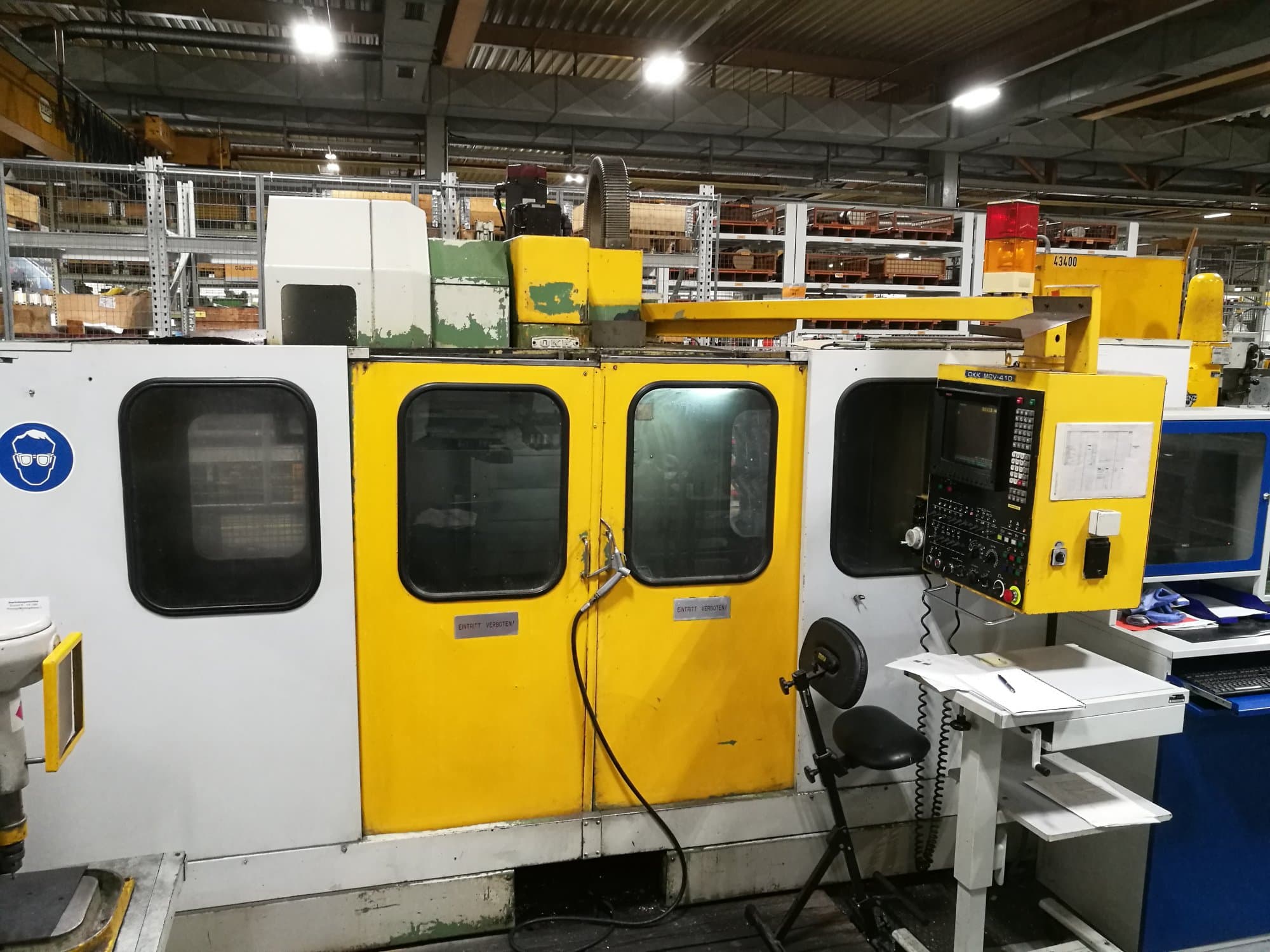 Makine  1 OKK - Önden görünüm MCV-410