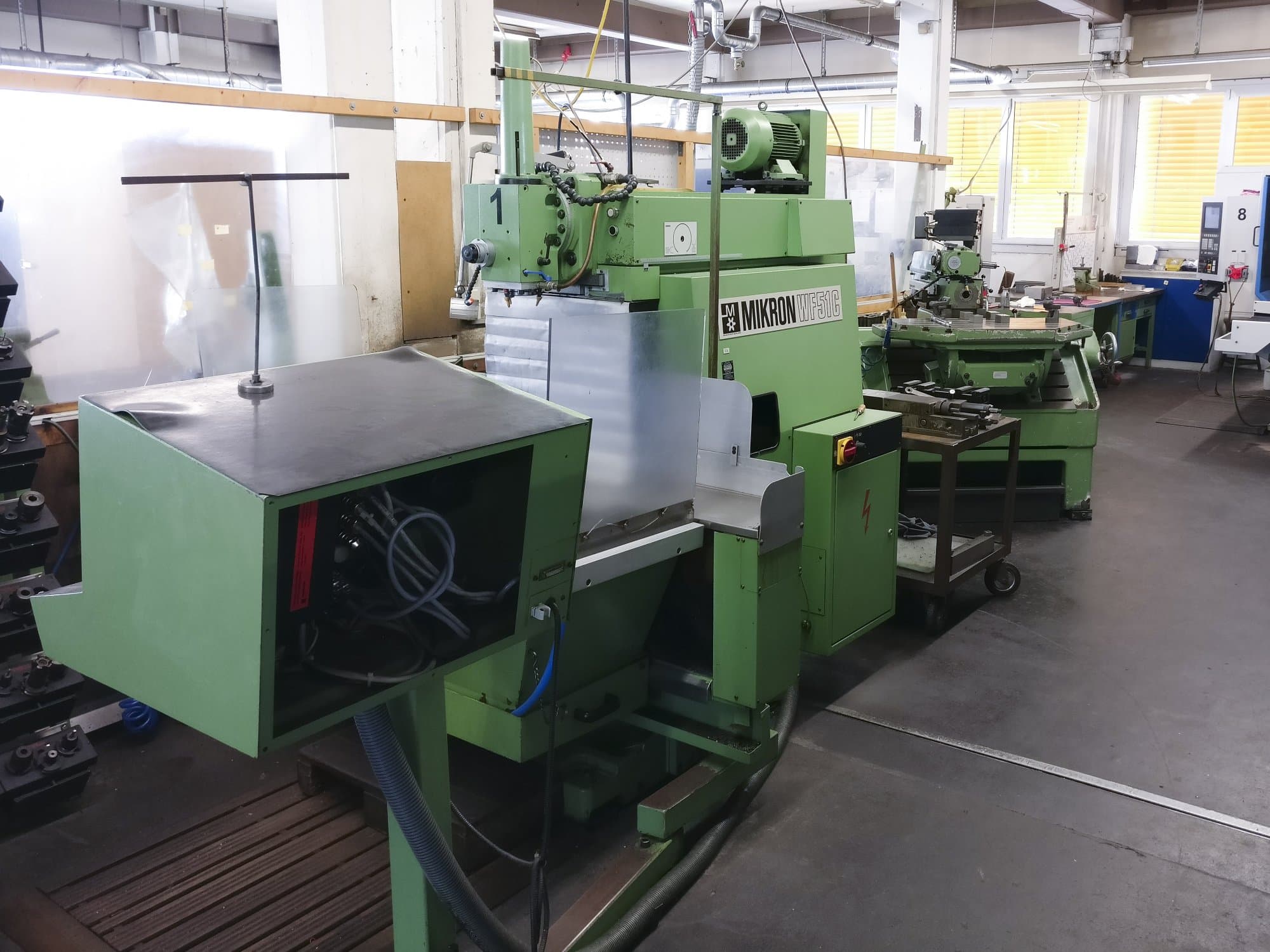 Makine  1 Mikron - Sol görünüm WF 51C/150