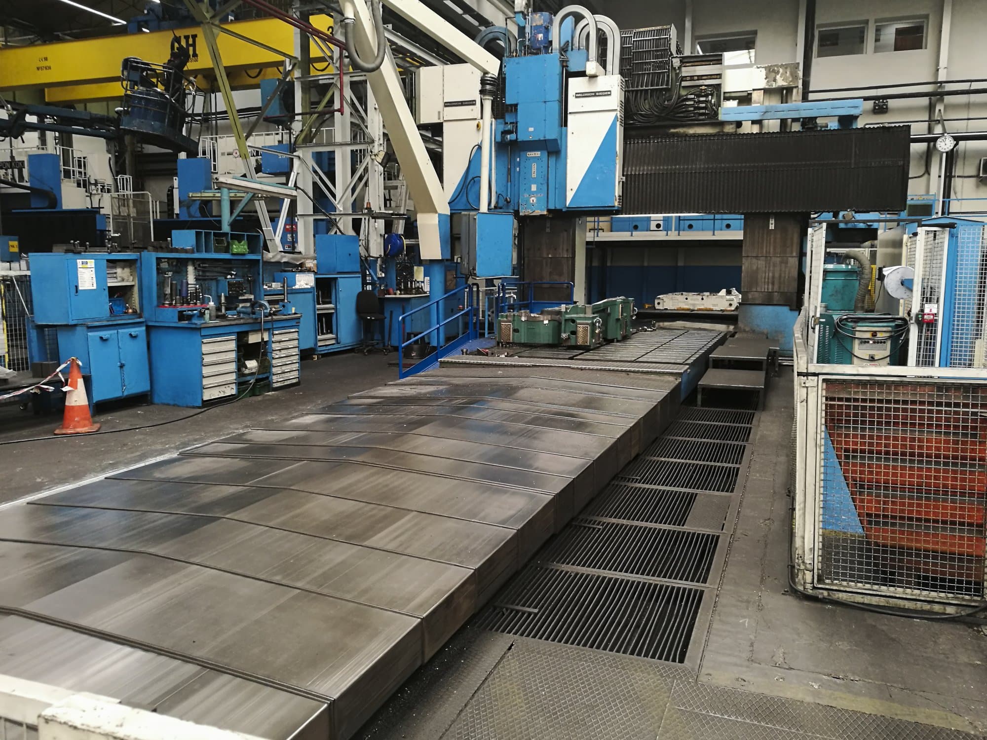 Makine  Waldrich Siegen - Önden görünüm V/H-AR