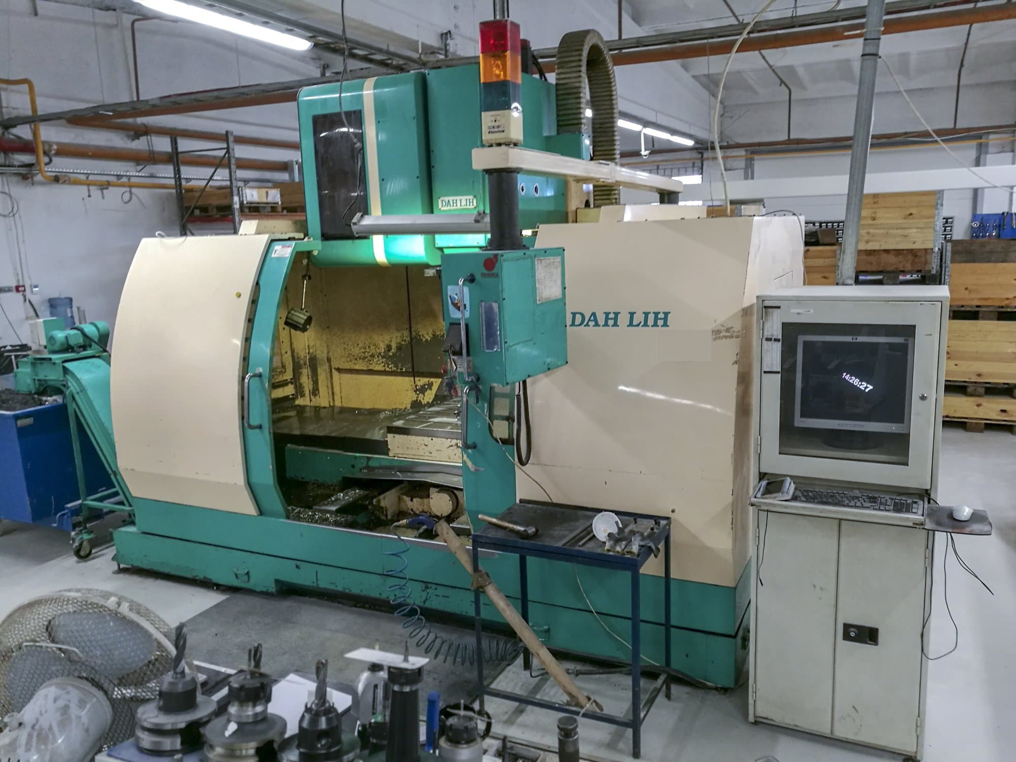 Makine  DAH LIH - Önden görünüm DL-MCV1250