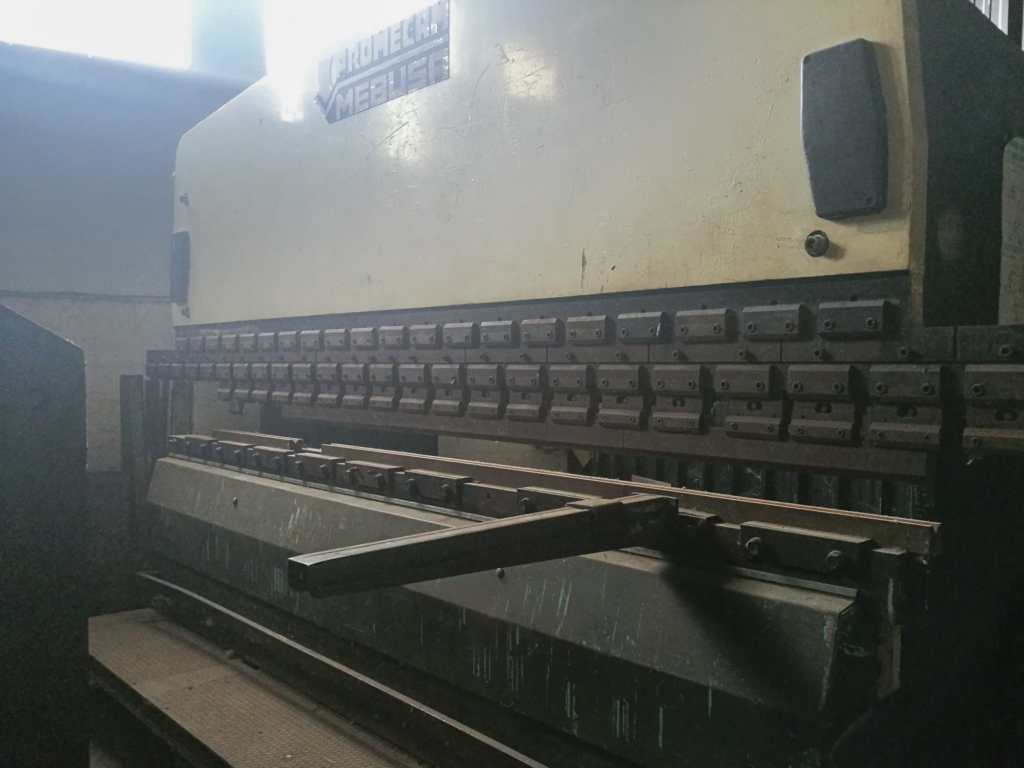 Makine  1 PROMECAM MEBUSA - Sağdan görünüm RG 204