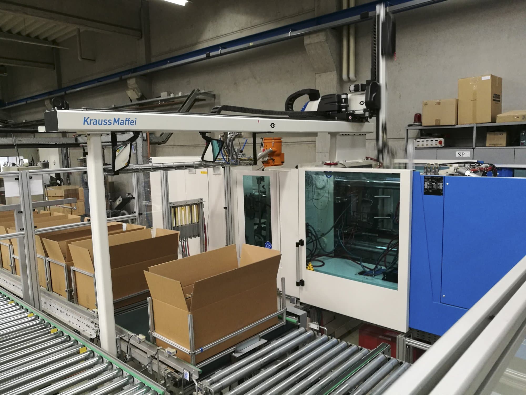 Makine  1 Krauss Maffei - Sağdan görünüm 200-750 CX