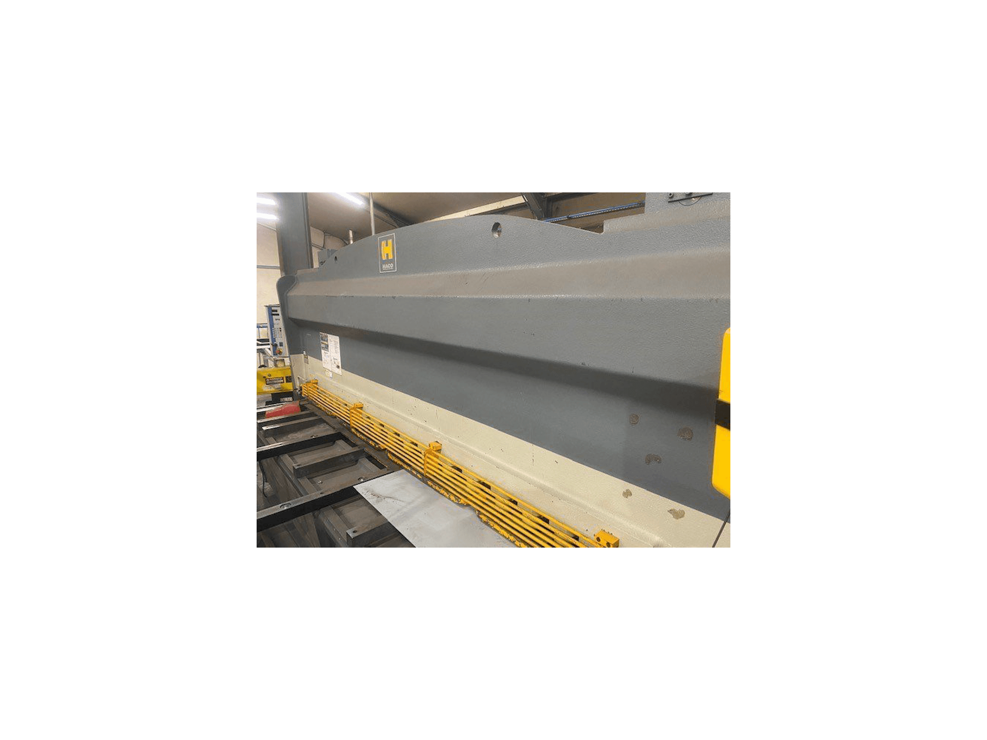 Makine HACO HSL - Önden görünüm