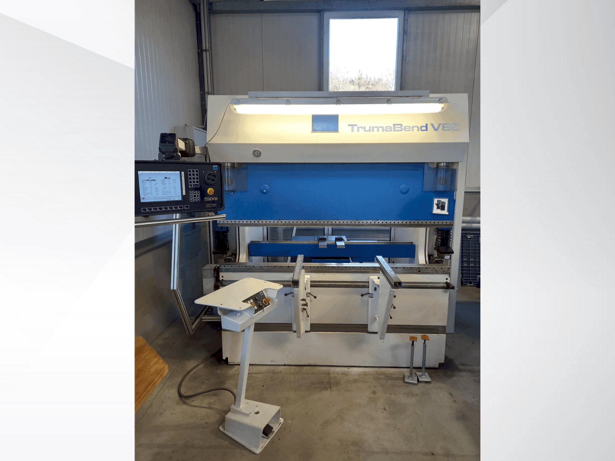 Makine TRUMPF TrumaBend V85 - Önden görünüm