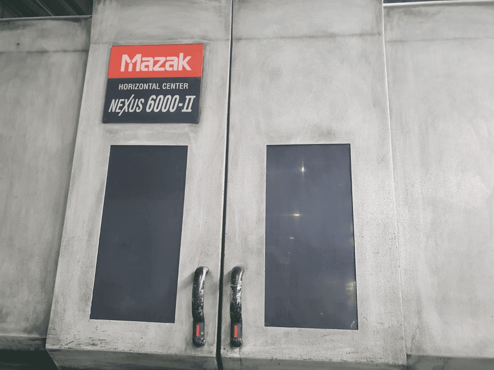 Makine Mazak HI Nexus 6000 II - Önden görünüm