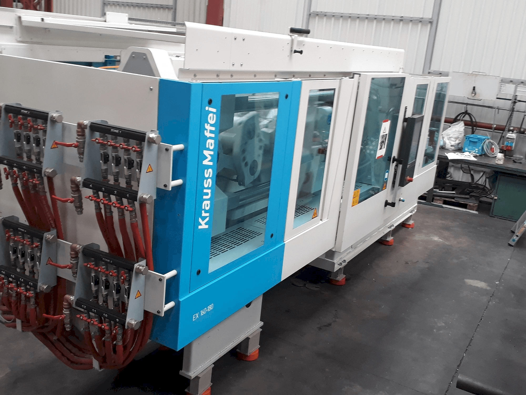 Makine Krauss Maffei 160-180 EX - Sol taraftaki görüntü