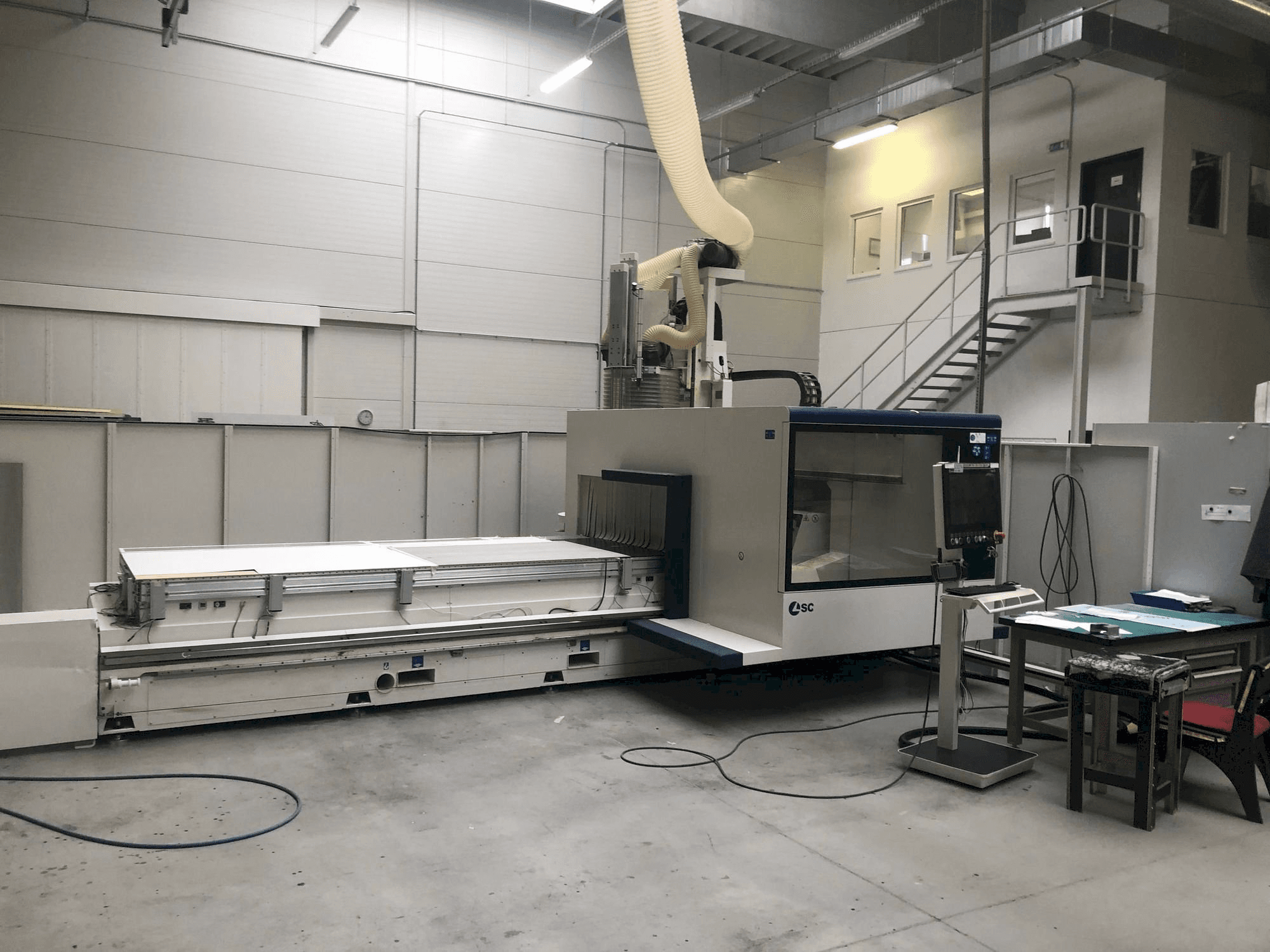 Makine SCM ACCORD 50 FX-M - Önden görünüm