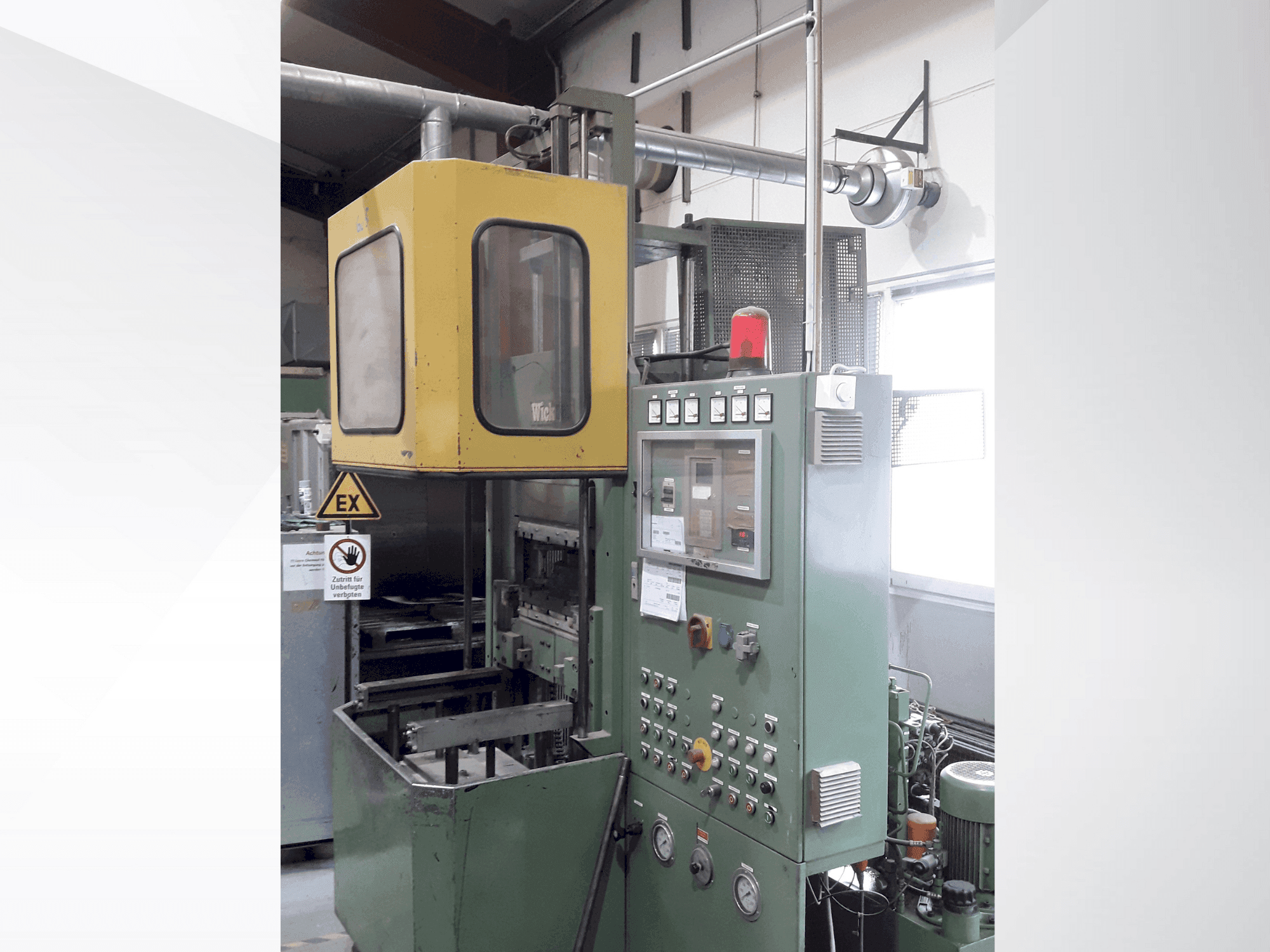 Makine WICKERT WKP 2000/5/5 - Önden görünüm