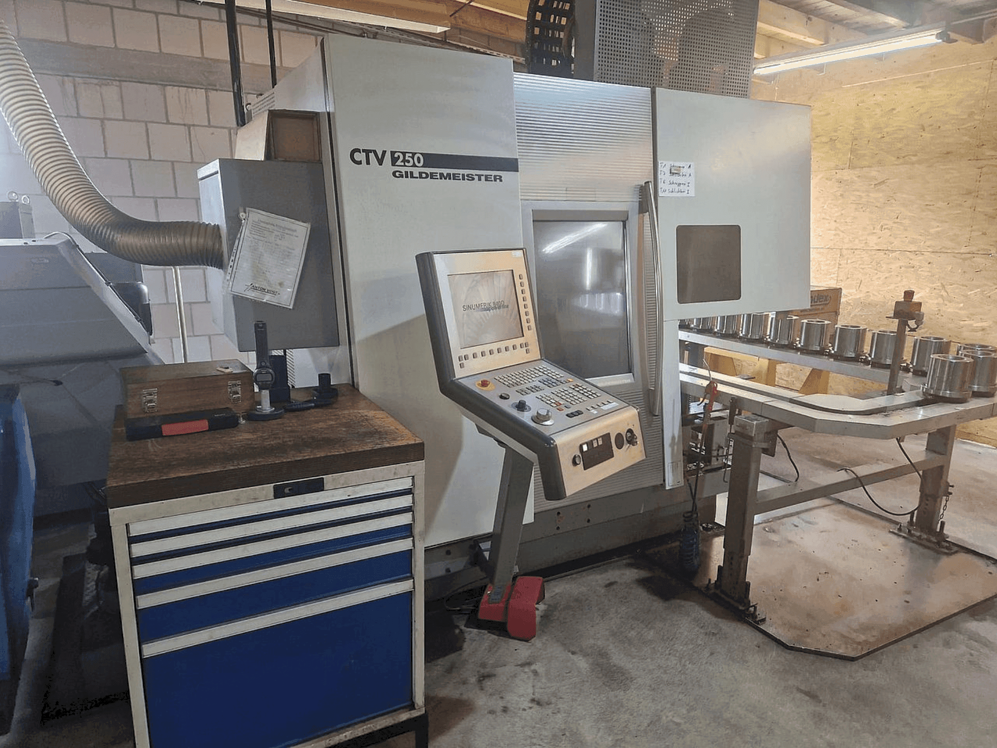 Makine DMG GILDEMEISTER CTV 250 - Önden görünüm