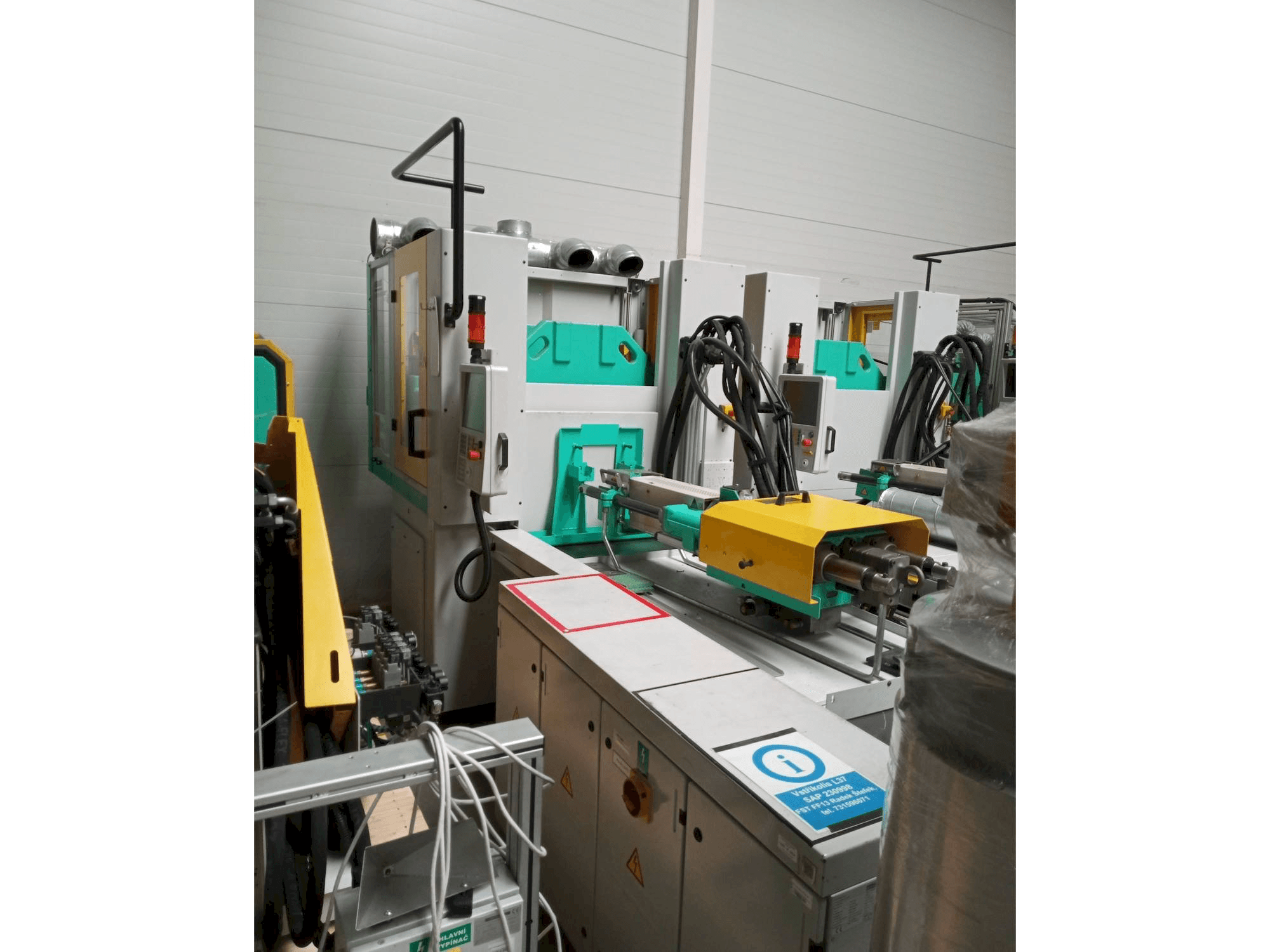 Makine Arburg Allrounder 1200T-800-170 - Önden görünüm