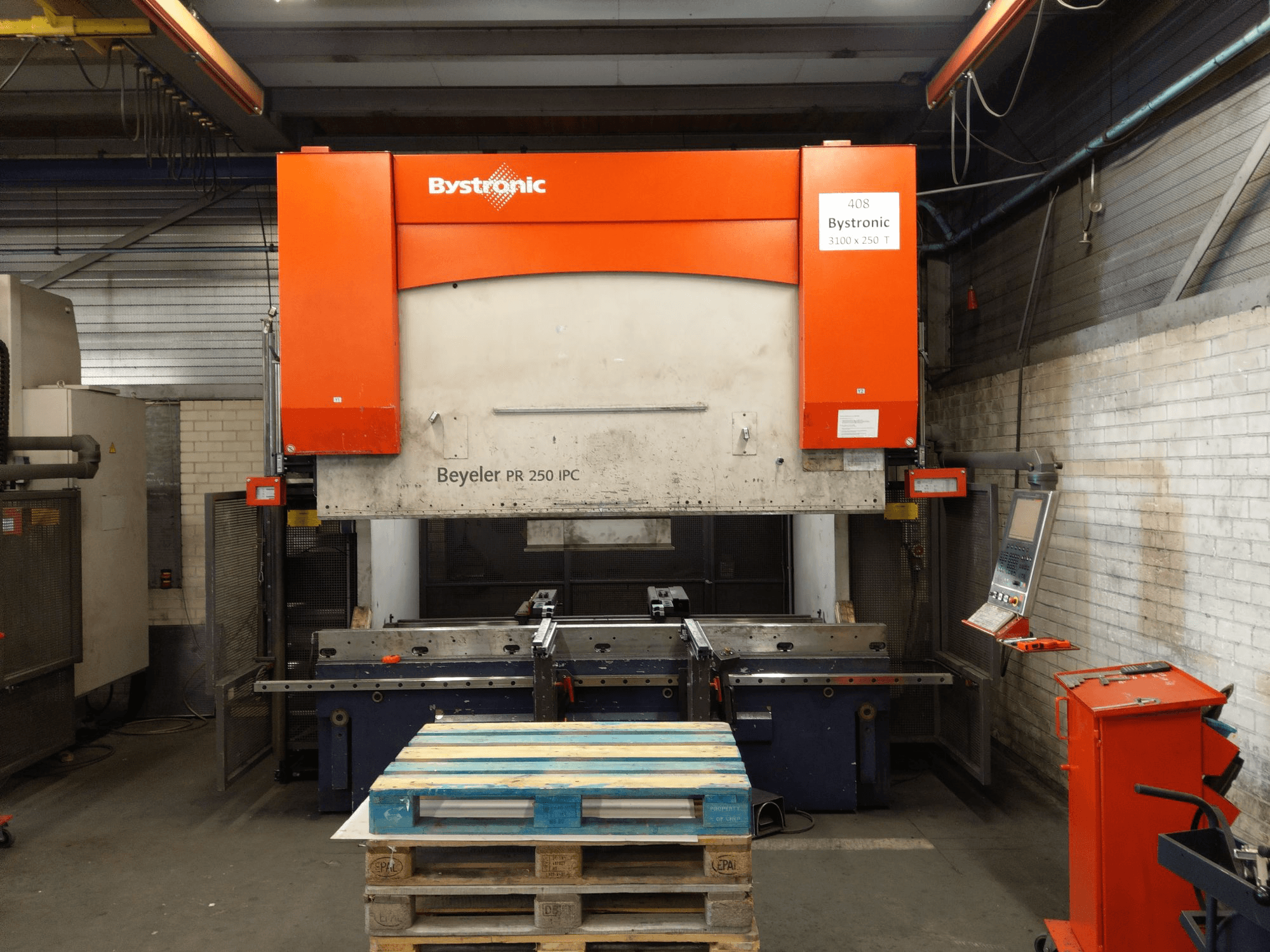 Makine Bystronic - Önden görünüm PR 250 X 3100