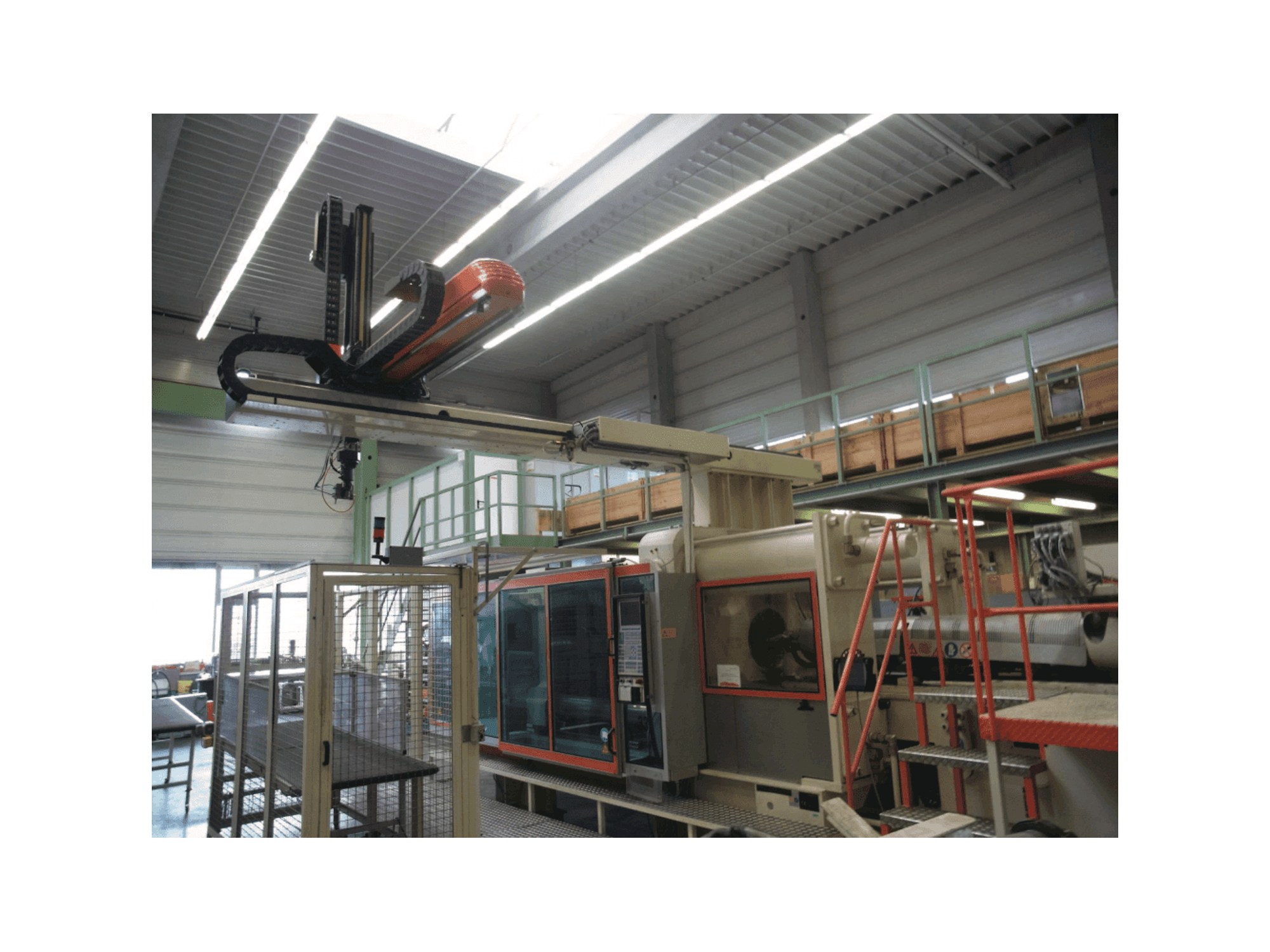 Makine Krauss Maffei 650-6100 CM - Önden görünüm