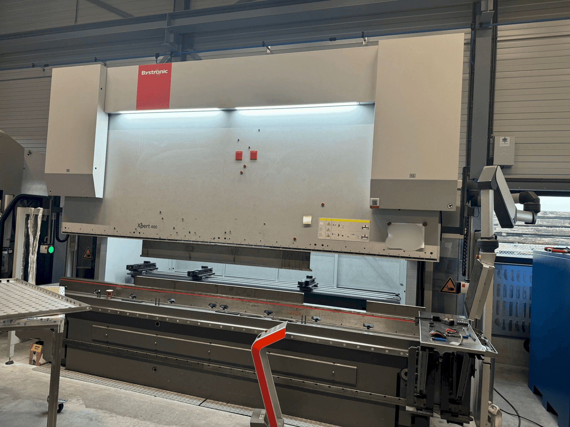 Makine Bystronic Xpert 400/4100 - Önden görünüm