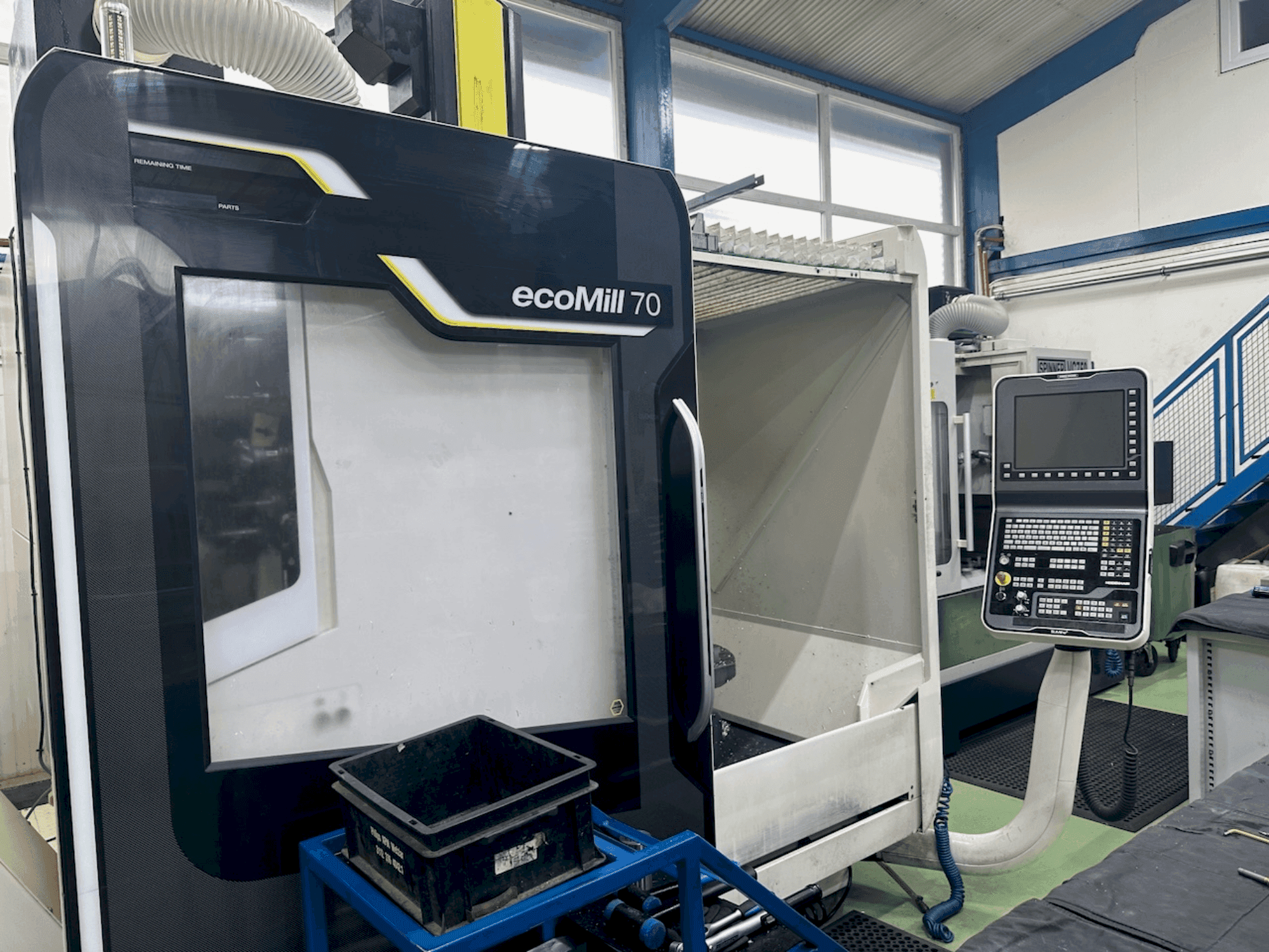 Makine DMG MORI ecoMill 70 - Önden görünüm