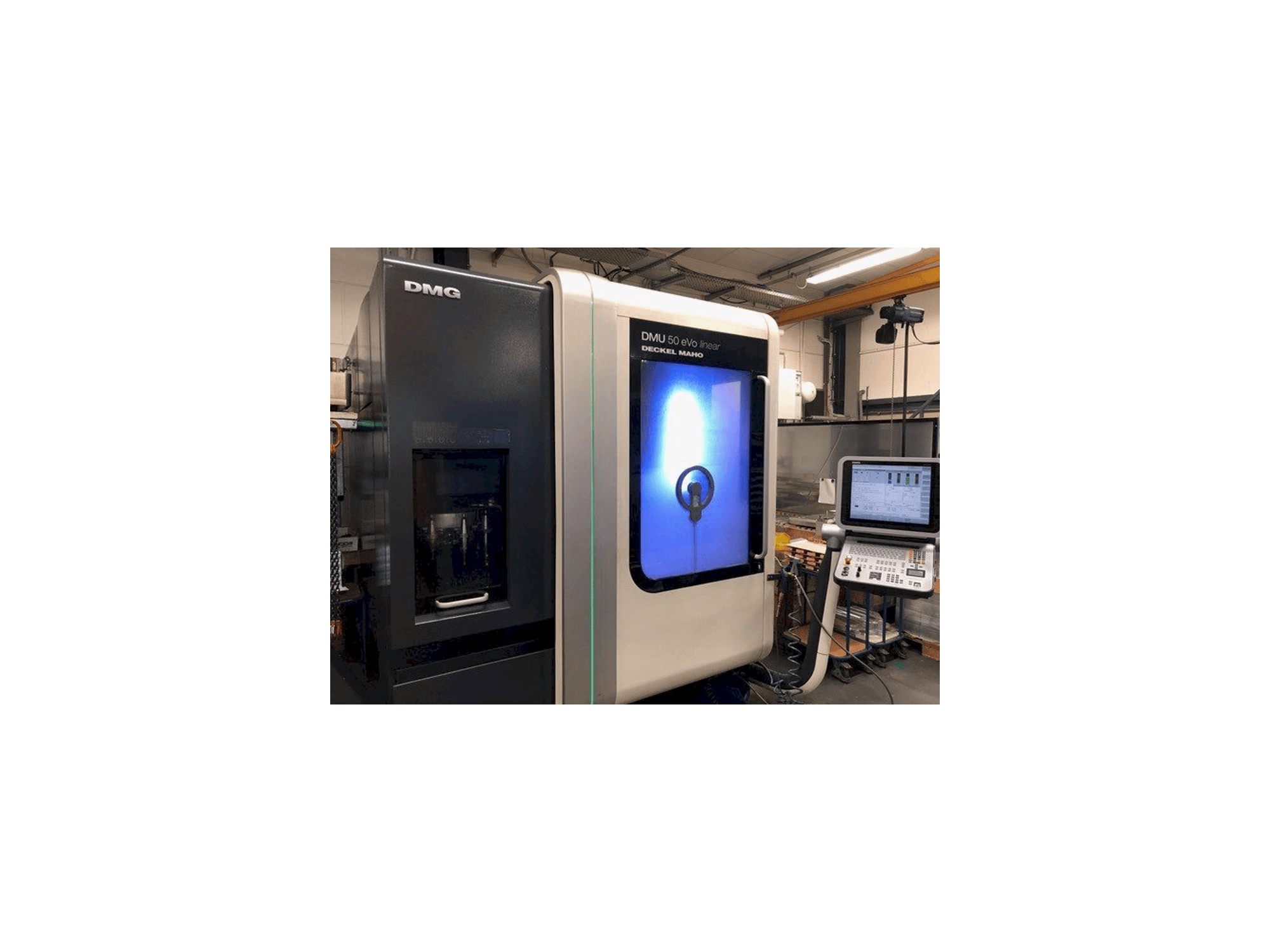 Makine DECKEL MAHO DMU 50 eVo Linear - Önden görünüm