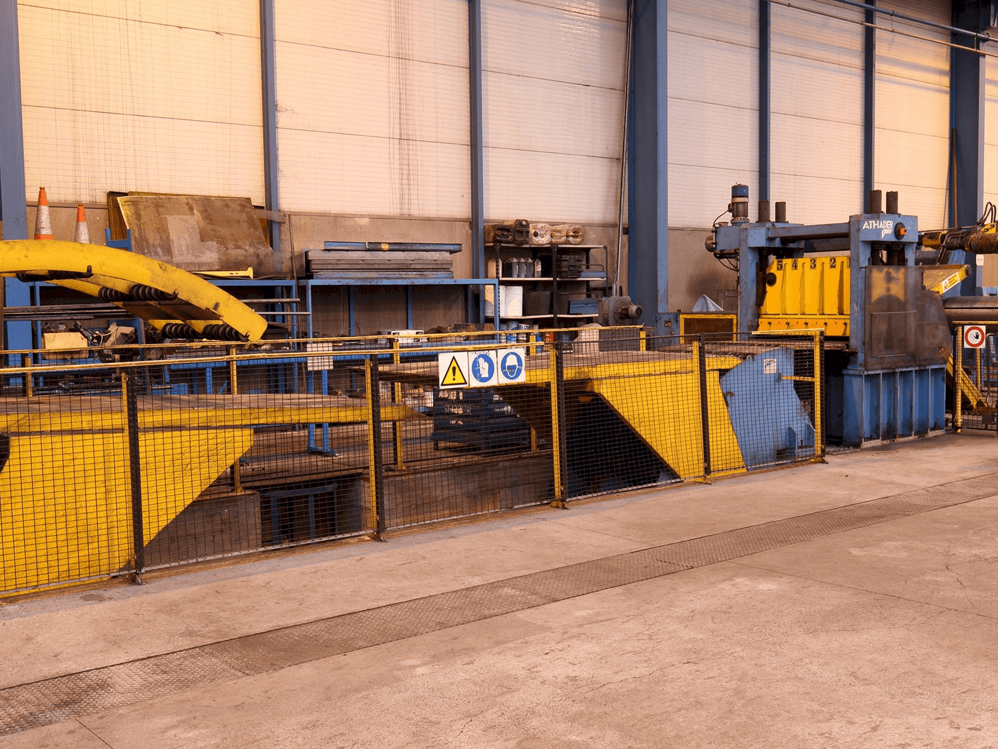 Makine ATHADER J21 - Önden görünüm