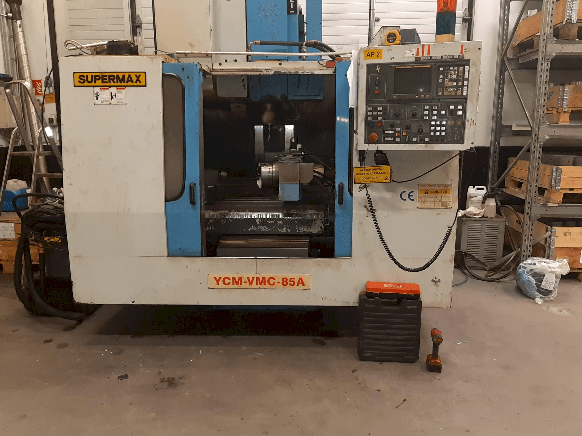 Makine YCM 85A - Önden görünüm