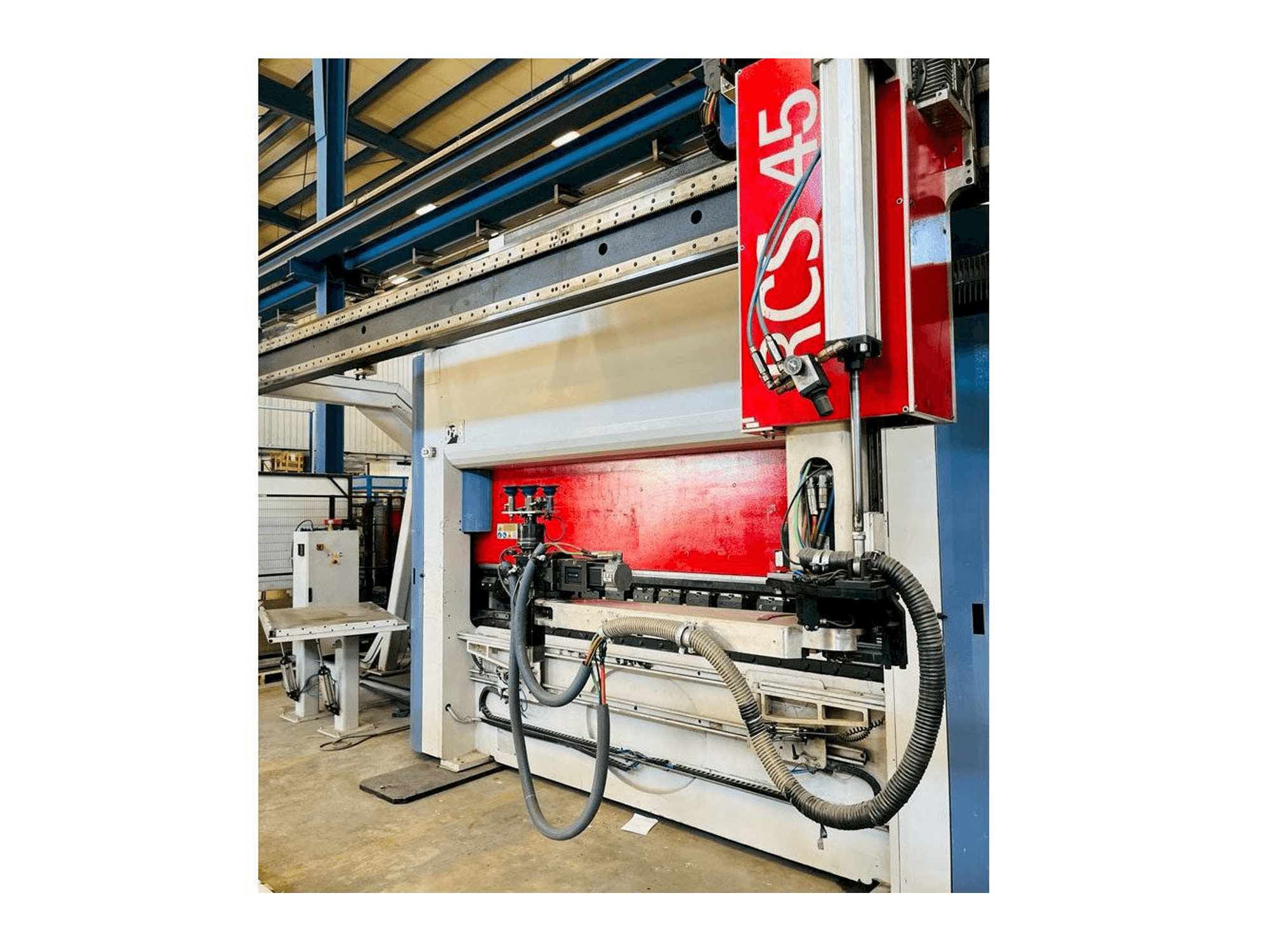 Makine AMADA Flexa 100-30 Schiavi - Önden görünüm