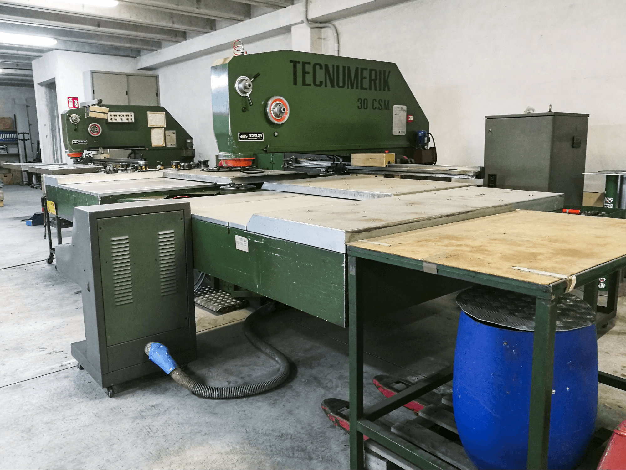 Makine Tecnology - Sağdan görünüm Tecnumerik 30 C.S.M.