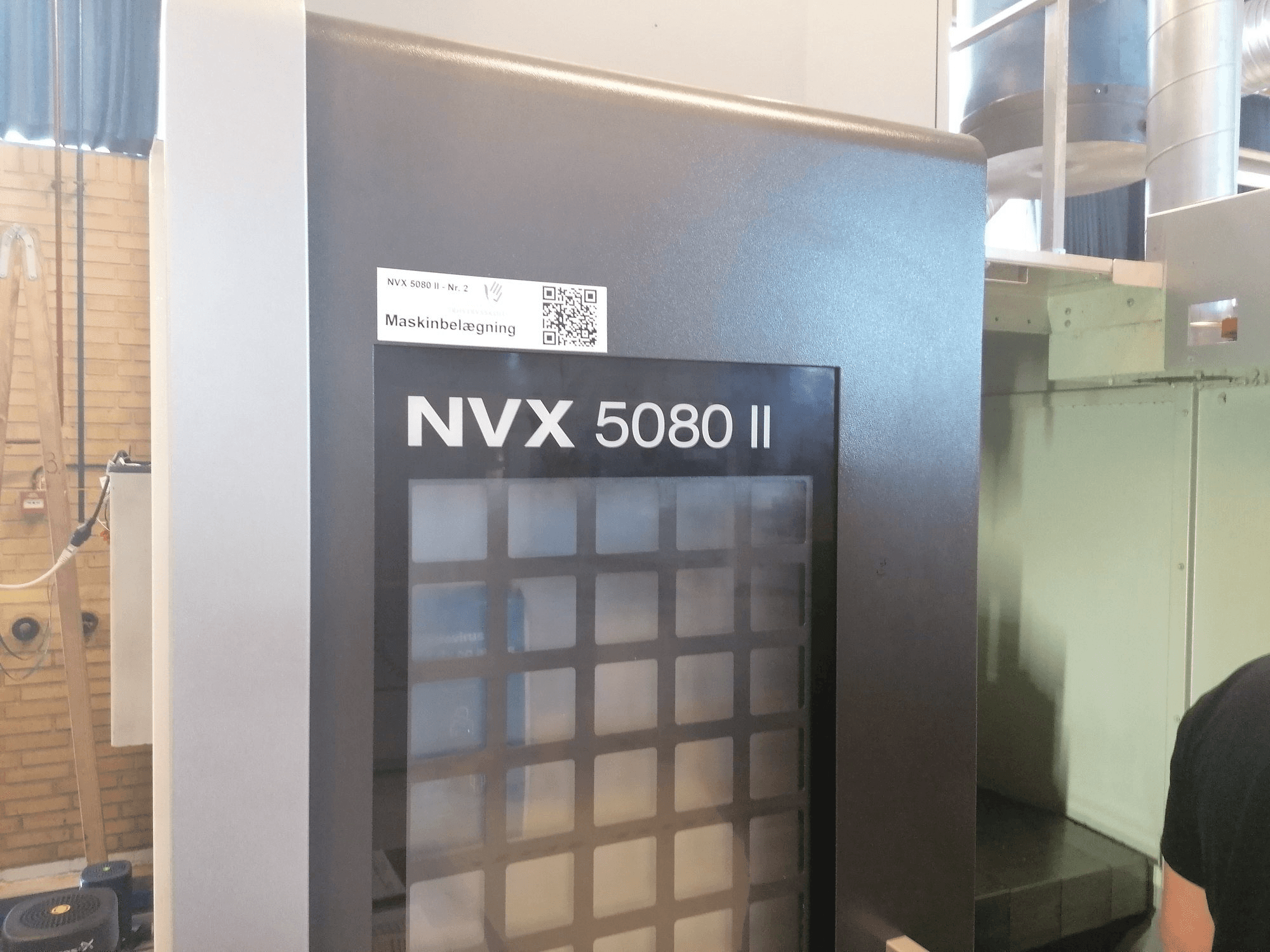 Makine DMG MORI NVX 5080II - Sol görünüm